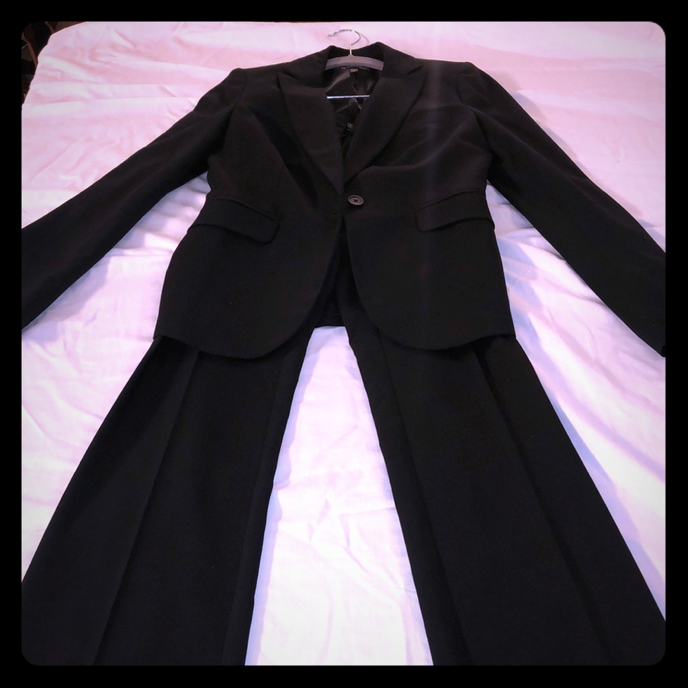 chic Victoria secret black blazer & slacks